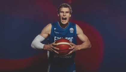 马尔卡宁如何成为芬兰男篮的“姚明”？揭秘他的强大之处！